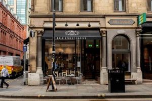 Best Coffee in Manchester: Local Roasters & Cafes | The Ultimate Coffee Guide: Types, Brewing Methods & Best Beans